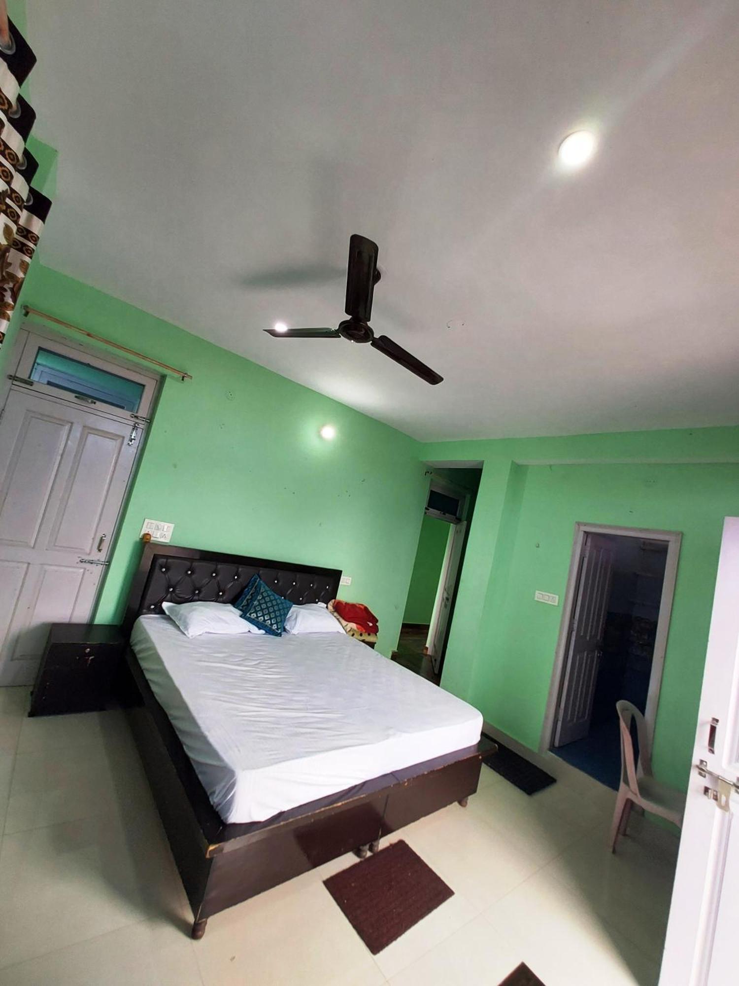 Mohinder & Mohindra Home Stay บีร์ ภายนอก รูปภาพ