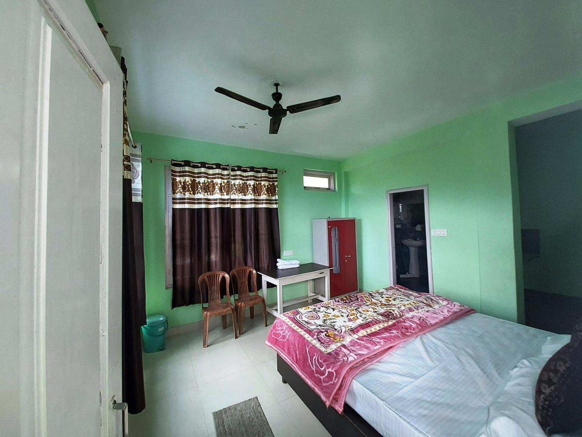 Mohinder & Mohindra Home Stay บีร์ ภายนอก รูปภาพ