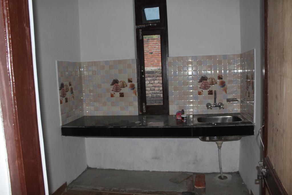 Mohinder & Mohindra Home Stay บีร์ ภายนอก รูปภาพ