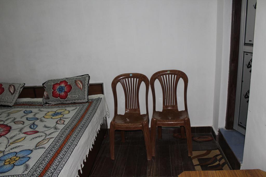 Mohinder & Mohindra Home Stay บีร์ ภายนอก รูปภาพ