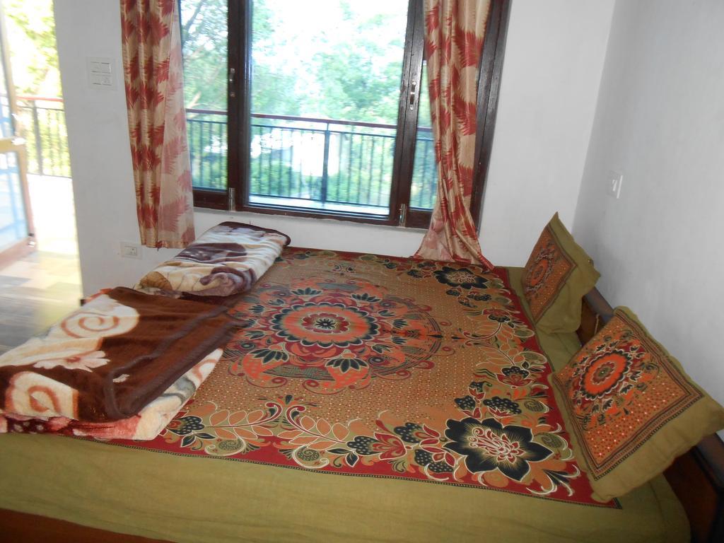 Mohinder & Mohindra Home Stay บีร์ ภายนอก รูปภาพ
