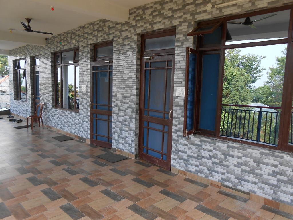 Mohinder & Mohindra Home Stay บีร์ ภายนอก รูปภาพ